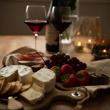 Spacious Apt, Big Roof Terrace, Free Parking Appartamento